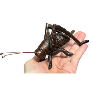 Vintage Brown‎ Metal Cast Iron Cricket Grasshopper Figurine Insect Paperweight